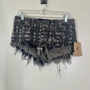 Frayed Black Patterned Denim Shorts - Brand Not Visible